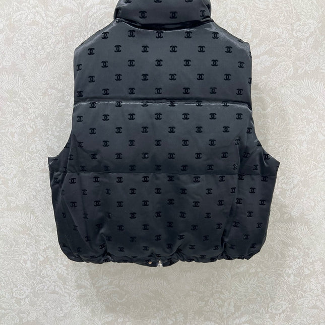 CHANEL 25S PUFFER VEST 312