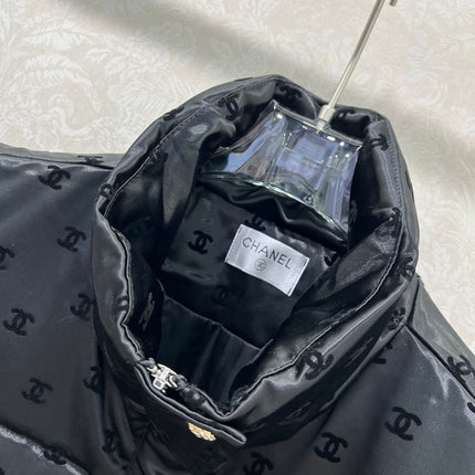 CHANEL 25S PUFFER VEST 312
