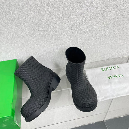 FIREMAN BOOTS IN BLACK RUBBER WITH ICONIC INTRECCIO MOTIF