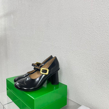 ATOMIC MARY-JANE PUMP 9 CM IN BLACK CALFSKIN