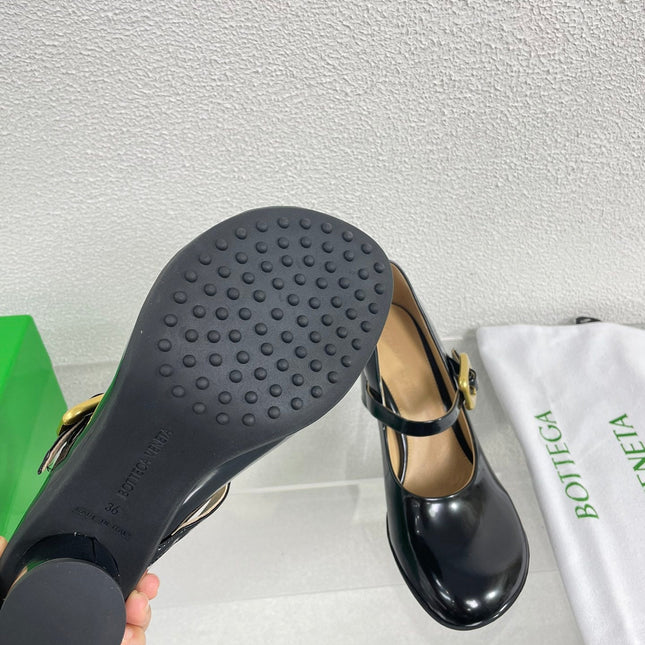 ATOMIC MARY-JANE PUMP 9 CM IN BLACK CALFSKIN