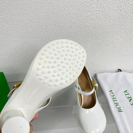 ATOMIC MARY-JANE PUMP 9 CM IN WHITE CALFSKIN