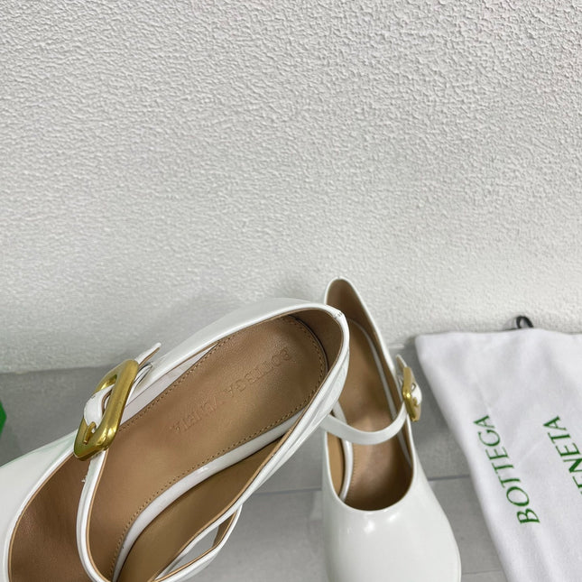 ATOMIC MARY-JANE PUMP 9 CM IN WHITE CALFSKIN