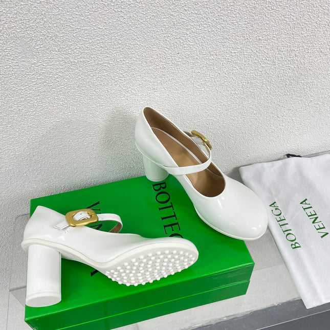 ATOMIC MARY-JANE PUMP 9 CM IN WHITE CALFSKIN