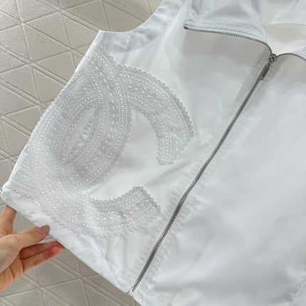 CHANEL SLEEVELESS TOP 272320