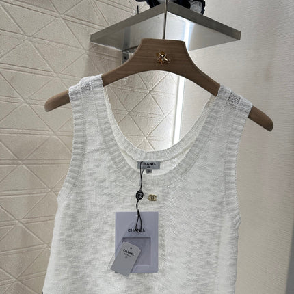 CHANEL SLEEVELESS TOP 272292