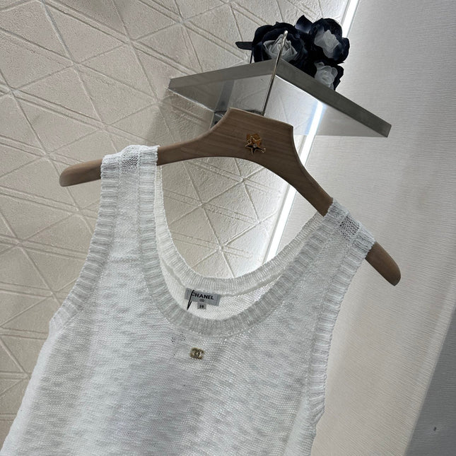 CHANEL SLEEVELESS TOP 272292