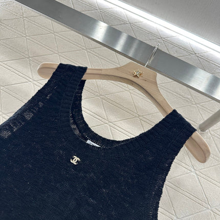 CHANEL SLEEVELESS TOP 272290