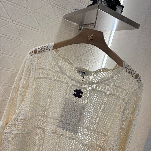 CHANEL PULLOVER KNIT TOP WITH CUTWORK EMBROIDERY 276502
