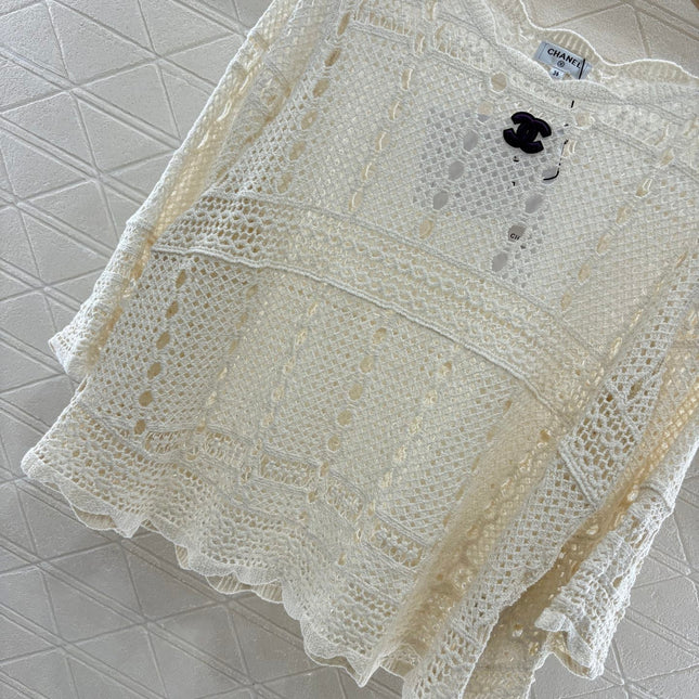 CHANEL PULLOVER KNIT TOP WITH CUTWORK EMBROIDERY 276502