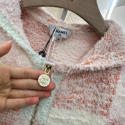 CHANEL SLEEVELESS KNIT HOODIE 276508