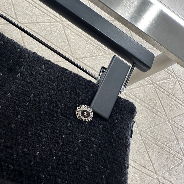 CHANEL 25S TWEED MINI SKIRT 303