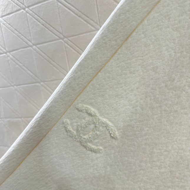 CHANEL 25S HIGH-WAISTED WIDE-LEG PANTS 306