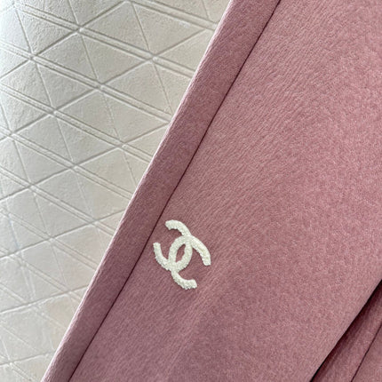 CHANEL 25S HIGH-WAISTED WIDE-LEG PANTS 305