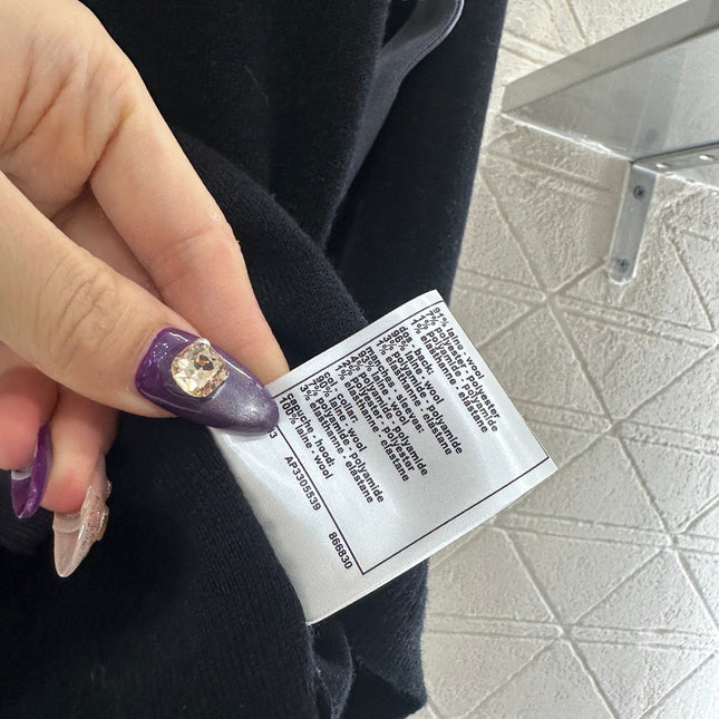 CHANEL 25S HIGH-NECK PULLOVER SWEATER 350