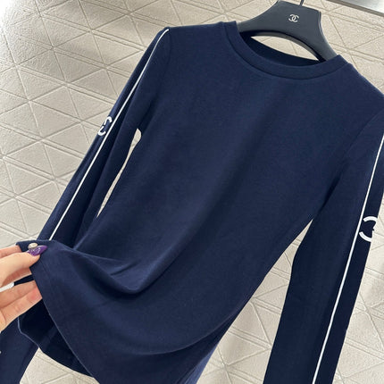 CHANEL 25S LONG-SLEEVE CREW NECK T-SHIRT 405
