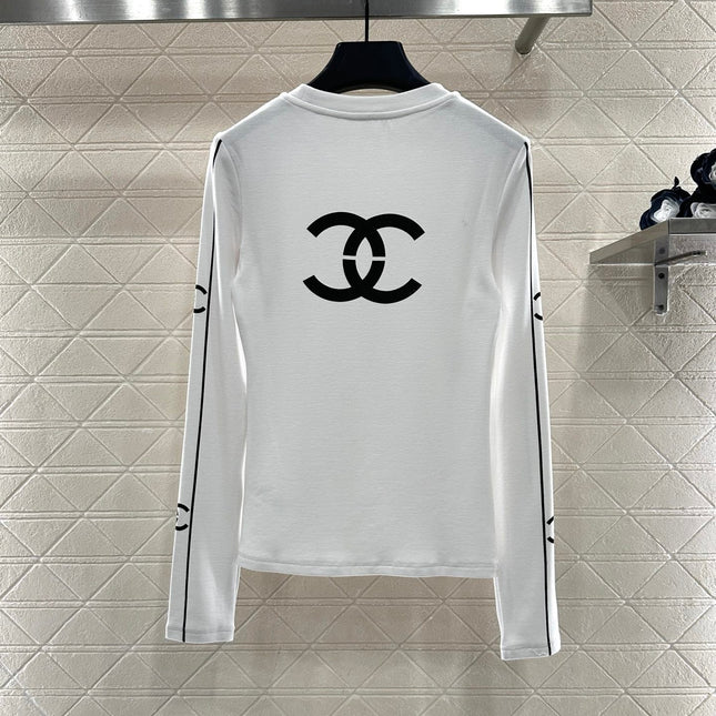 CHANEL 25S LONG-SLEEVE CREW NECK T-SHIRT 406