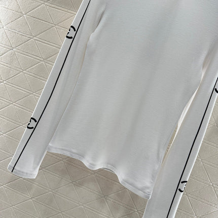 CHANEL 25S LONG-SLEEVE CREW NECK T-SHIRT 406