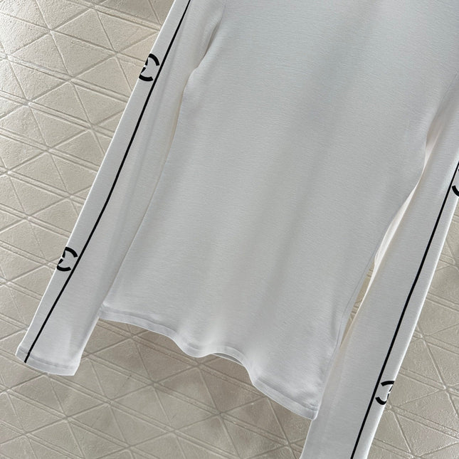 CHANEL 25S LONG-SLEEVE CREW NECK T-SHIRT 406