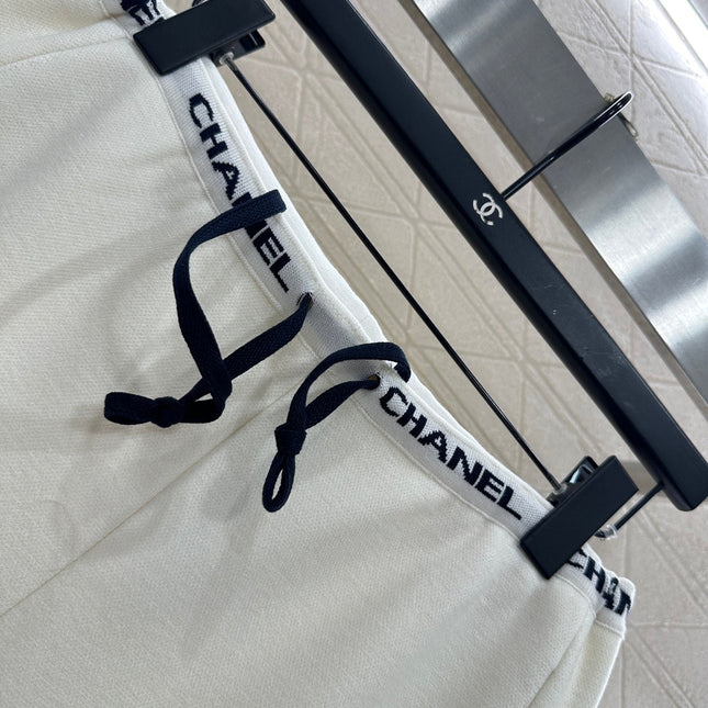 CHANEL 25S WIDE-LEG FLEECE-LINED PANTS 404