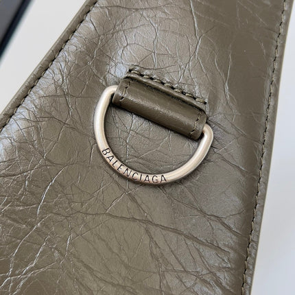 SUPERBUSY SLING BAG 35 IN KHAKI GREEN LAMBSKIN