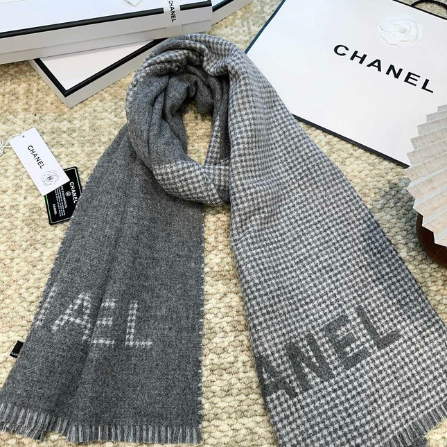 HOUNDSTOOTH SCARF 185 CM IN SHADOW GRAY CASHMERE 393122