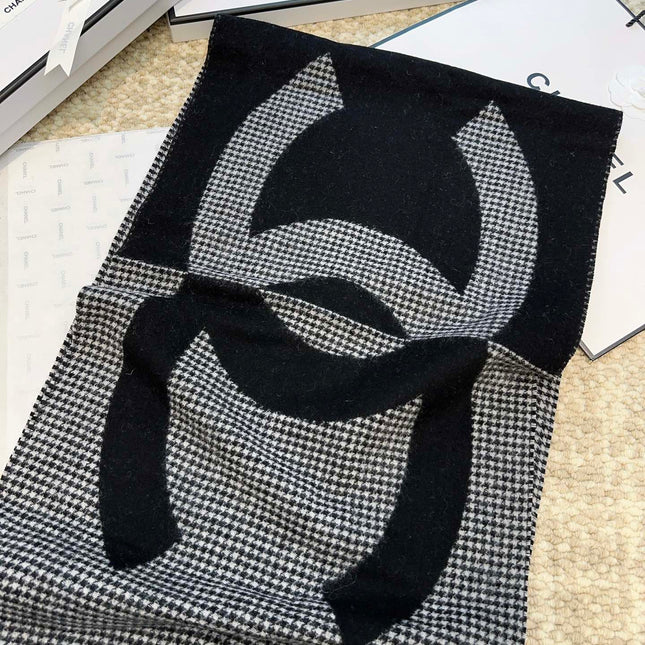 HOUNDSTOOTH SCARF 185 CM IN BLACK CASHMERE 393123