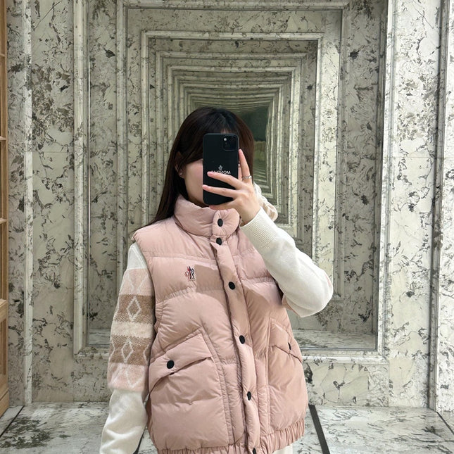 MONCLER 25S SLEEVELESS PUFFER VEST 200