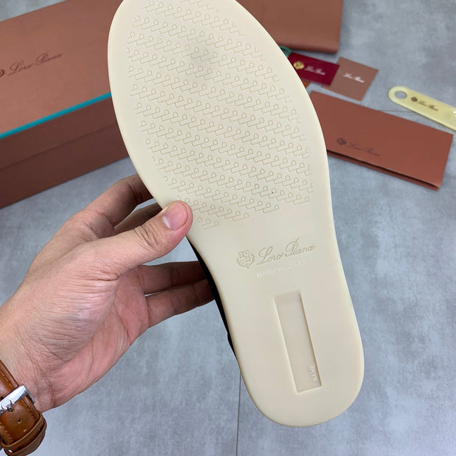 LP SOHO WALK TRAINERS IN BLACK SUEDE