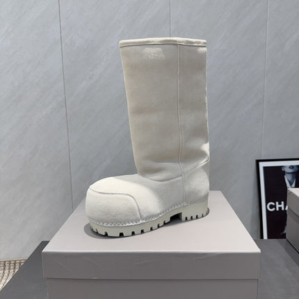 BALENCIAGA 25S BOOTS PLATFORM HEEL IN WHITE SUEDE STYLE 3
