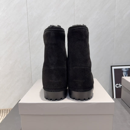 BALENCIAGA 25S LOW ANKLE BOOTS PLATFORM HEEL IN BLACK SUEDE STYLE 9