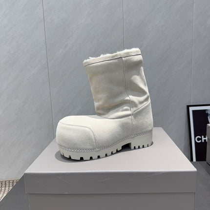 BALENCIAGA 25S LOW ANKLE BOOTS PLATFORM HEEL IN WHITE SUEDE STYLE 2