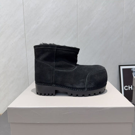BALENCIAGA 25S LOW ANKLE BOOTS PLATFORM HEEL IN BLACK SUEDE STYLE 8