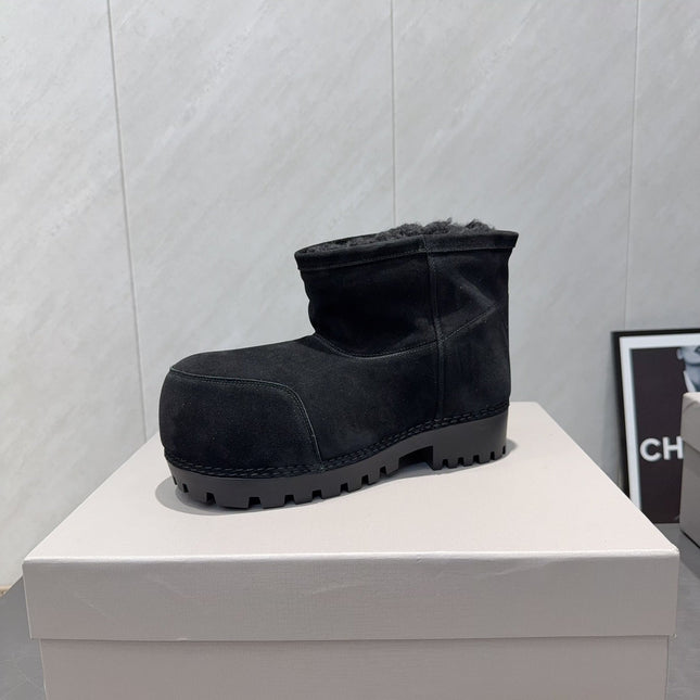 BALENCIAGA 25S LOW ANKLE BOOTS PLATFORM HEEL IN BLACK SUEDE STYLE 8