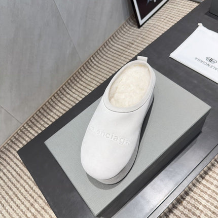 BALENCIAGA 25S AURALEE SLIP-ON 50 MM IN WHITE SUEDE STYLE 3