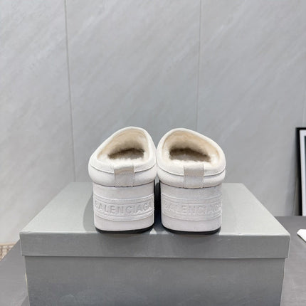 BALENCIAGA 25S AURALEE SLIP-ON 50 MM IN WHITE SUEDE STYLE 3