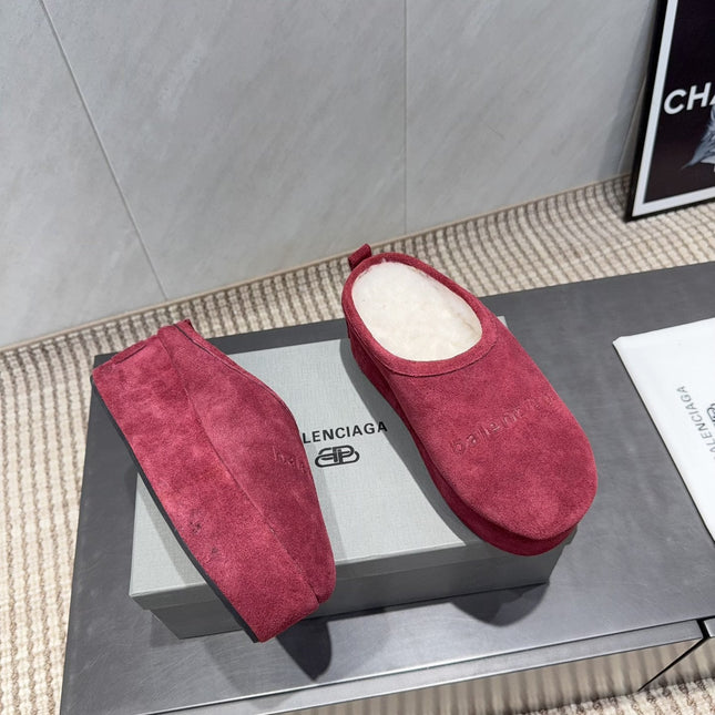 BALENCIAGA 25S AURALEE SLIP-ON 50 MM IN DEEP WINE RED SUEDE STYLE 2