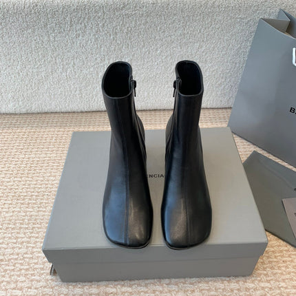 ANKLE BOOTS IN BLACK LOGO EMBOSSED SOFT SHEEPSKIN