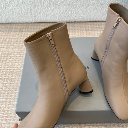 ANKLE BOOTS IN LIGHT BROWN LOGO EMBOSSED SOFT SHEEPSKIN