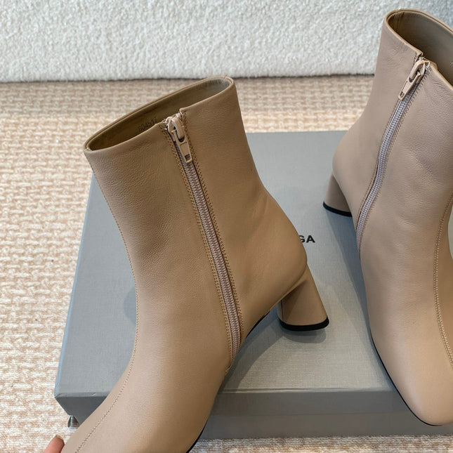 ANKLE BOOTS IN LIGHT BROWN LOGO EMBOSSED SOFT SHEEPSKIN