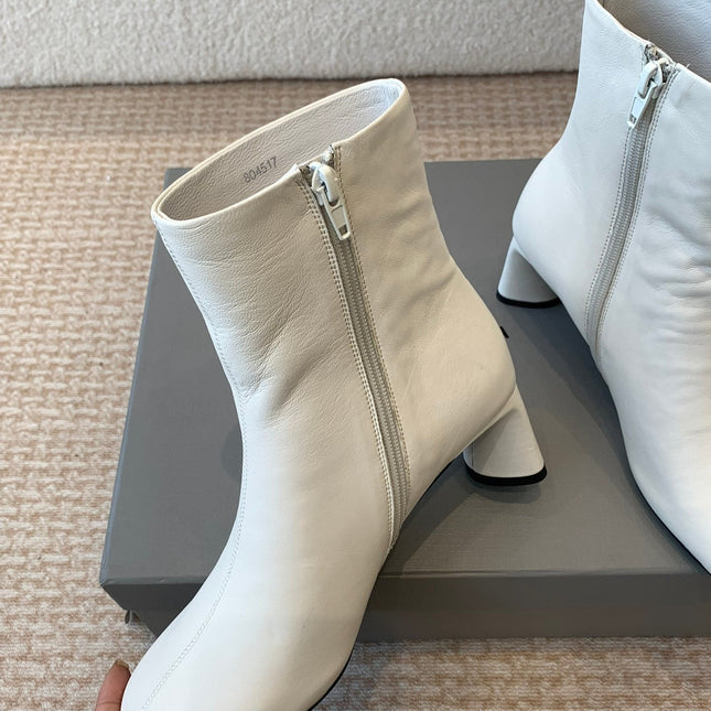 ANKLE BOOTS IN WHITE LOGO EMBOSSED SOFT SHEEPSKIN