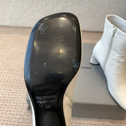 ANKLE BOOTS IN WHITE LOGO EMBOSSED SOFT SHEEPSKIN