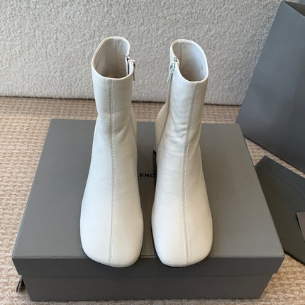 ANKLE BOOTS IN WHITE LOGO EMBOSSED SOFT SHEEPSKIN
