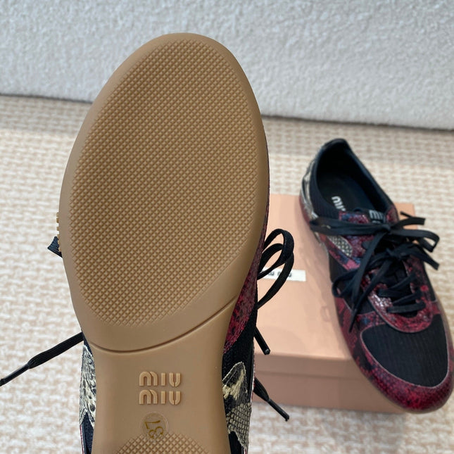 GYMNASIUM SNEAKER IN BLACK FABRIC AND BLACK RED SNAKE EFFECT CALFSKIN