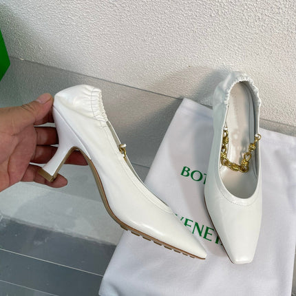 SHARP CHAIN PUMP 6 CM IN WHITE CALFSKIN