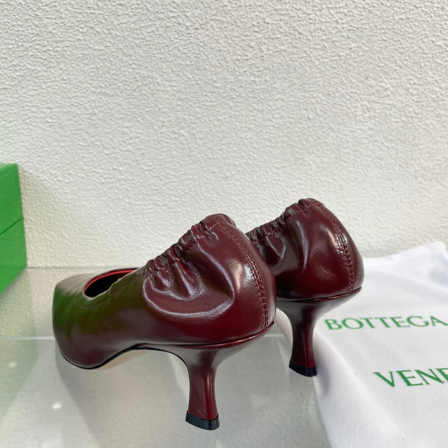 SHARP CHAIN PUMP 6 CM IN MAHOGANY RED CALFSKIN