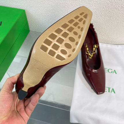 SHARP CHAIN PUMP 6 CM IN MAHOGANY RED CALFSKIN