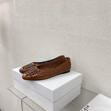 ALAIA BALLET FLAT IN CARAMEL BROWN MESH LAMBSKIN