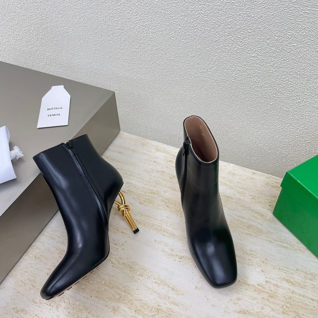 KNOT ANKLE BOOT IN BLACK CALFSKIN WITH GOLD METAL HEEL 9 CM