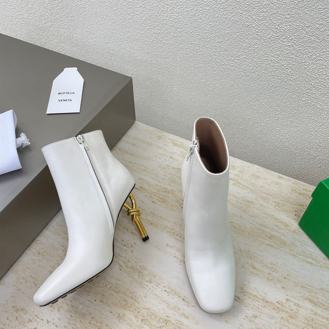 KNOT ANKLE BOOT IN WHITE CALFSKIN WITH GOLD METAL HEEL 9 CM